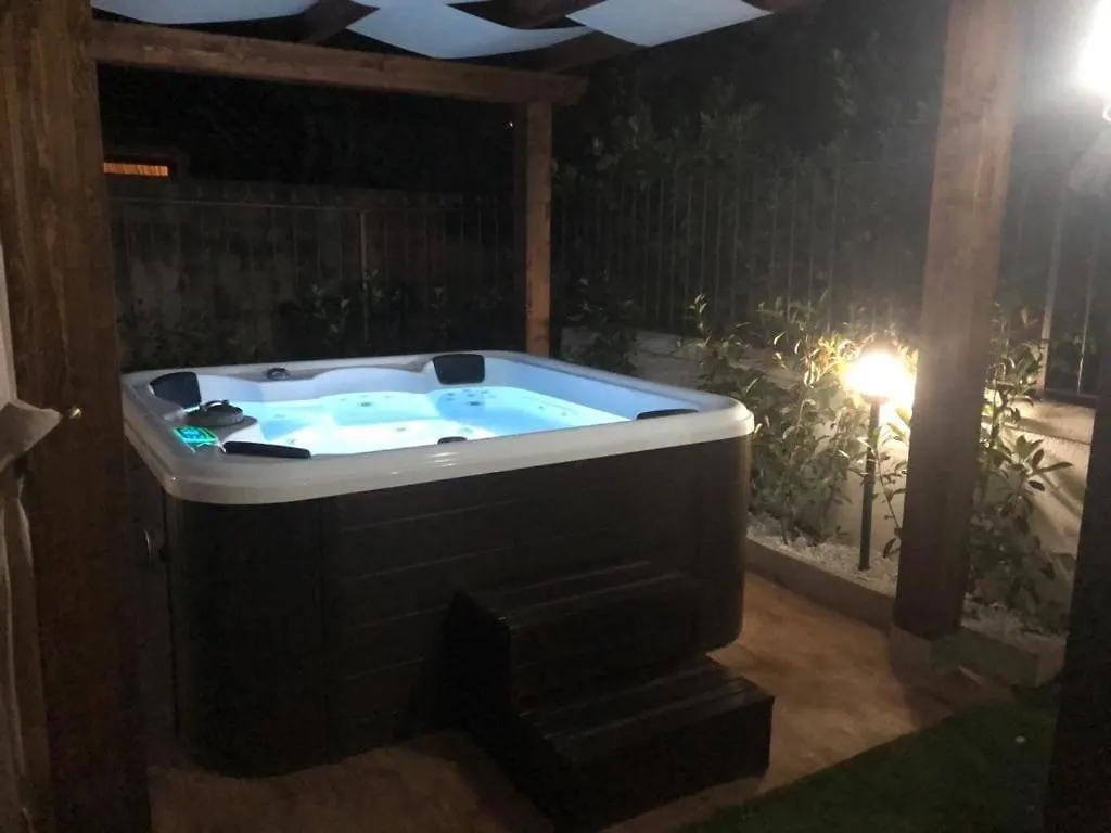 Florence Armonia Suite With Jacuzzi Pool