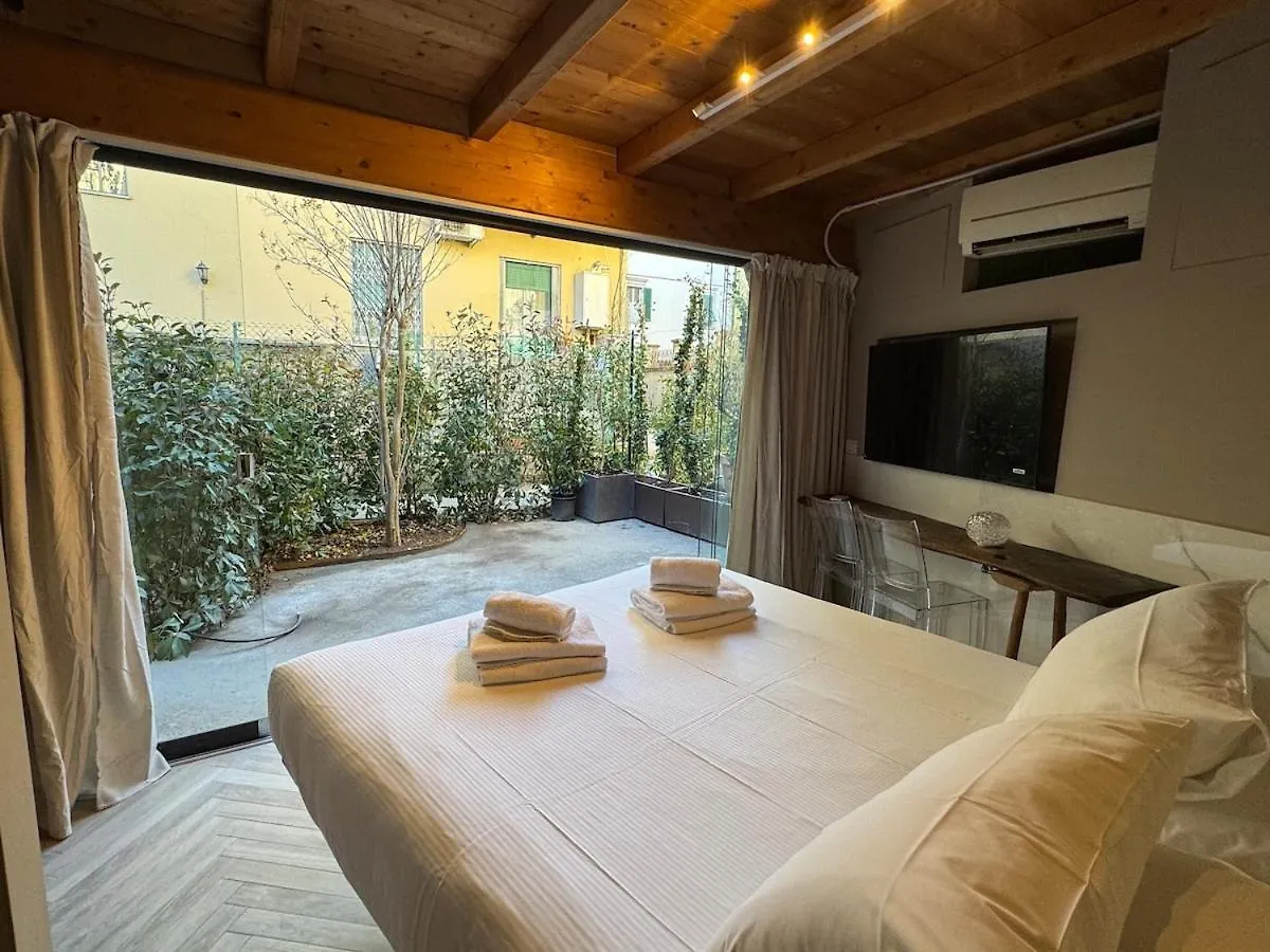 Florence Armonia Suite With Jacuzzi Pool